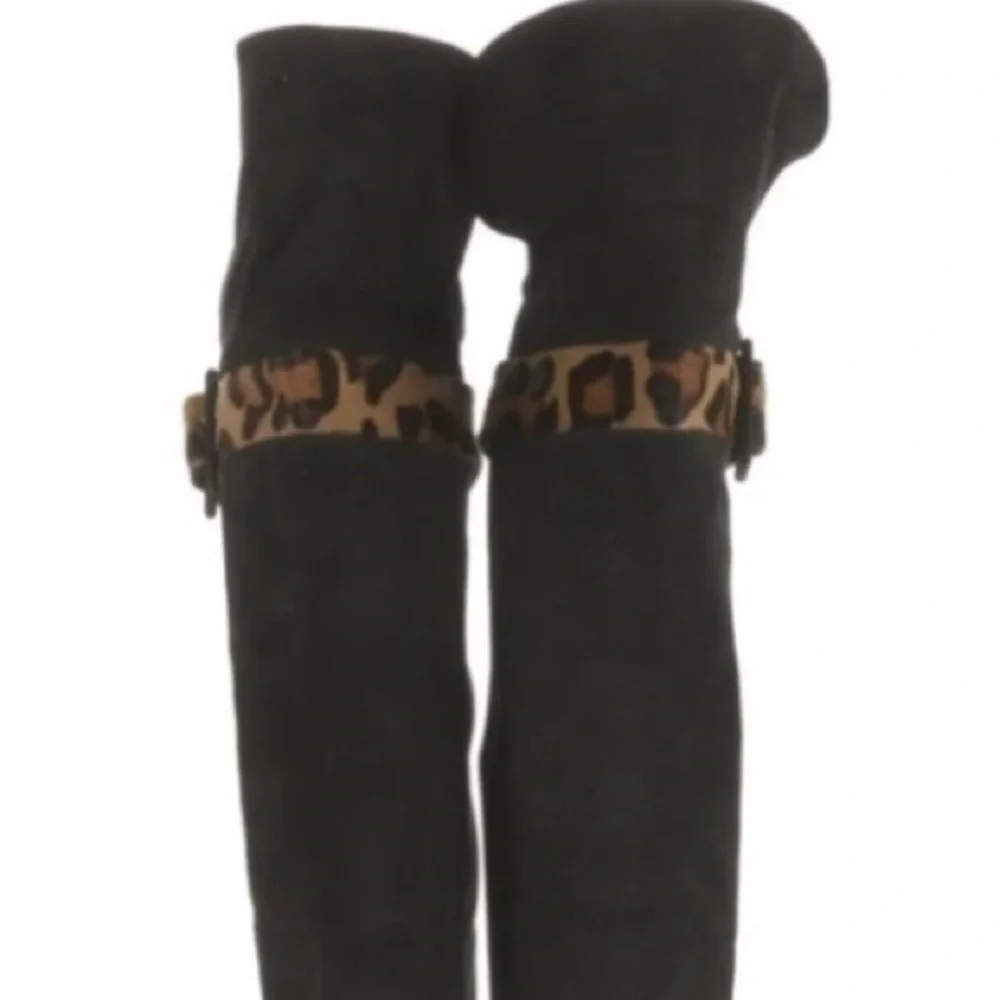 Stuart Weitzman  Size 10 black suede  boots over the knee with stretch